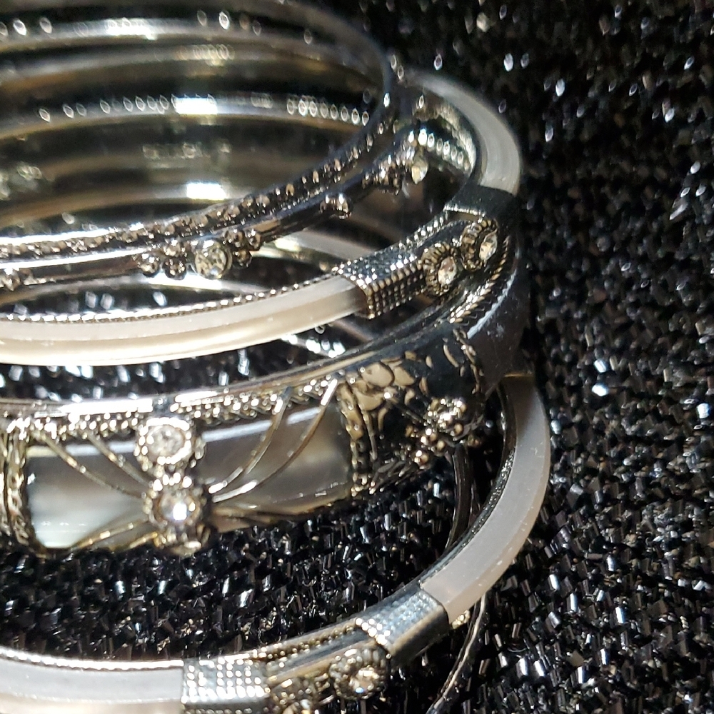 Spring Street Silver and Black Bracelet Set - Picture 5 of 7